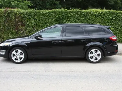 Gebraucht Ford Mondeo Champions Edition 140 PS (102 kW) 2012 Schwarz Kombi