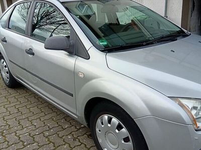 gebraucht Ford Focus 1.6 Benzin mit TÜV