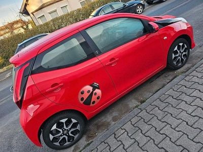 Gebraucht Toyota Aygo Team 72 PS (52 kW) 2020 Rot Kleinwagen