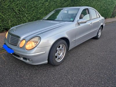 Mercedes E220