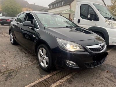 Gebraucht Opel Astra Edition 179 PS (131 kW) 2010 Schwarz Limousine