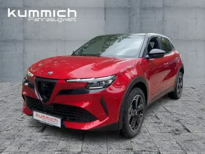 Neu Alfa Romeo Junior Edizione Speciale 145 PS (106 kW) 2026 Rot SUV