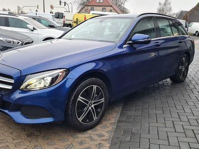 Gebraucht Mercedes C220 170 PS (125 kW) 2018 Blau Kombi