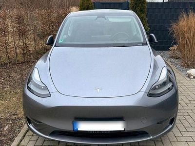 Silber Gebraucht 2023 Tesla Model Y Long Range AWD SUV | 39.900 € (Fairer Preis)
