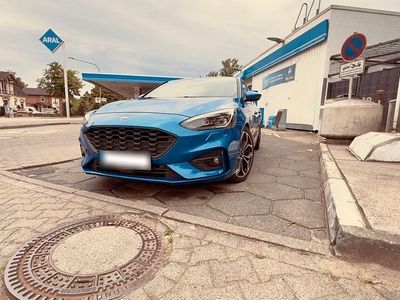 Second-hand Ford Focus ST-Line 120 CP (88 kW) 2018 Albastru Berlinǎ