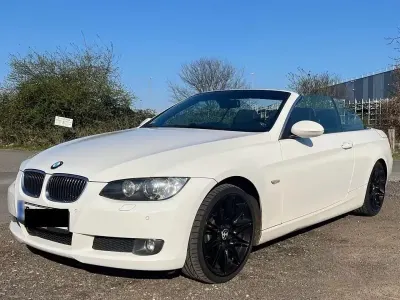 Gebraucht BMW 325 217 PS (159 kW) 2009 Weiß Cabrio