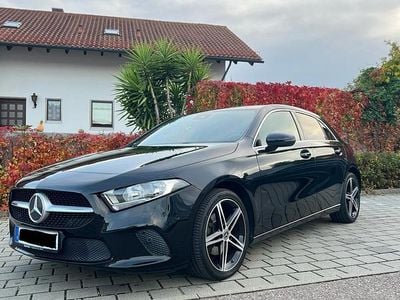 Gebraucht Mercedes A180 Progressive 116 PS (85 kW) 2019 Schwarz Kleinwagen
