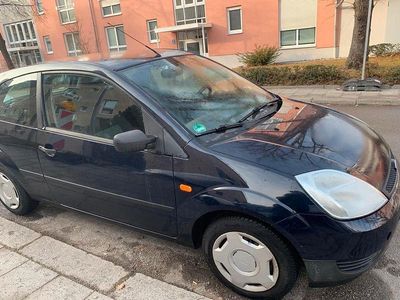 Second-hand Ford Fiesta Viva 60 CP (44 kW) 2004 Gri Hatchback