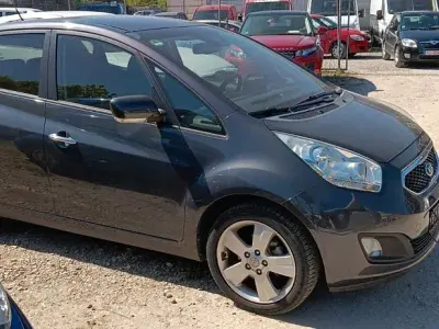 Gebraucht Kia Venga Platinum Edition 125 PS (91 kW) 2014 Grau Kleinwagen