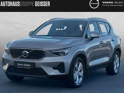 Neu Volvo XC40 Core 163 PS (119 kW) 2025 Silber SUV