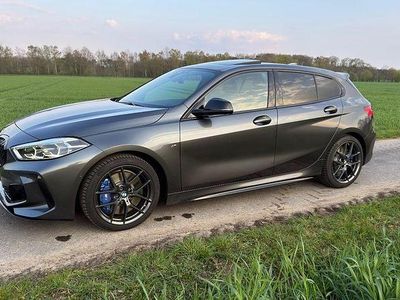 Gebraucht BMW M135 Comfort Edition 306 PS (225 kW) 2021 Silber Kleinwagen