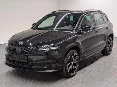 Gebraucht Skoda Karoq SportLine 190 PS (139 kW) 2019 Magicschwarzmet. SUV