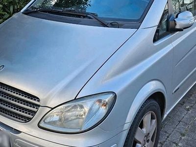 Usata Mercedes Viano 150 CV (110 kW) 2006 Argento Monovolume