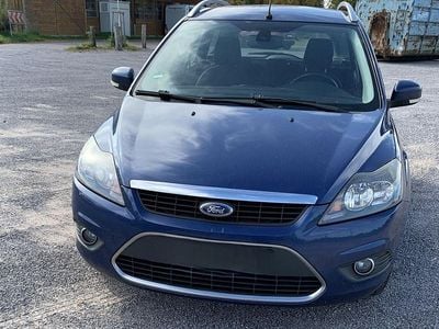 Usata Ford Focus Titanium 109 CV (80 kW) 2009 Blu Berlina