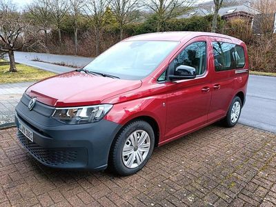 Gebraucht VW Caddy 122 PS (89 kW) 2024 Rot Van / Kleinbus