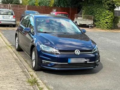 Gebraucht VW Golf VII Highline 150 PS (110 kW) 2020 Blau Limousine