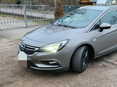 Używany Opel Astra 2017 Szary Kombi