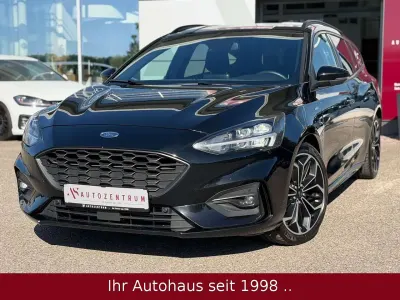 Gebraucht Ford Focus ST-Line 125 PS (91 kW) 2019 Shadow black Kombi