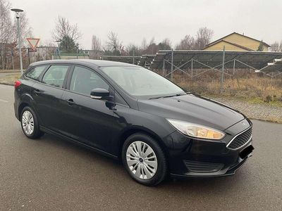 Gebraucht Ford Focus 105 PS (77 kW) 2016 Schwarz Kombi