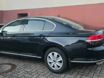 Gebraucht VW Passat 121 PS (88 kW) 2026 Schwarz Kombi