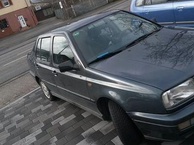 Gebraucht VW Vento 101 PS (74 kW) 1997 Grün metallic Limousine