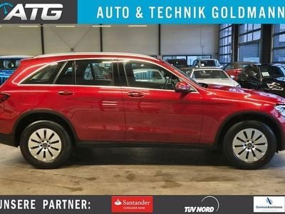 Gebraucht Mercedes GLC300 245 PS (180 kW) 2020 Hyazinthrot (designolack) SUV