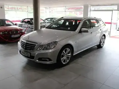 Gebraucht Mercedes E250 Avantgarde 204 PS (150 kW) 2010 Silber Kombi