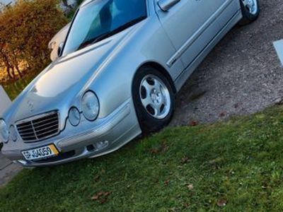 Mercedes E240