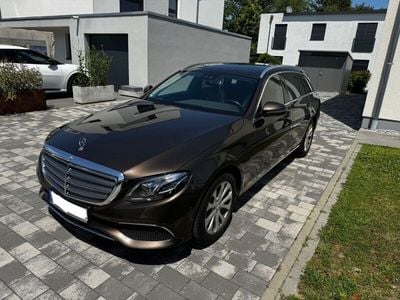Mercedes E200