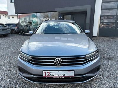 Gebraucht VW Passat Basis 150 PS (110 kW) 2022 Silber Kombi