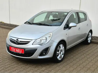 Gebraucht Opel Corsa 86 PS (63 kW) 2011 Starsilber iii m2 Kleinwagen