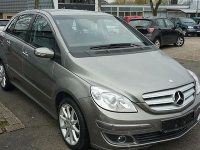Gebraucht Mercedes B200 136 PS (100 kW) 2006 Grau Van / Kleinbus
