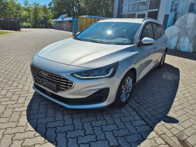 Gebraucht Ford Focus Titanium 116 PS (85 kW) 2023 Silber Limousine