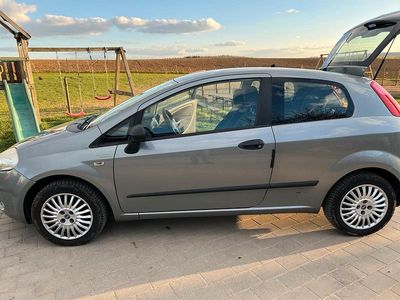 Gebraucht Fiat Grande Punto 77 PS (56 kW) 2007 Grau Kleinwagen