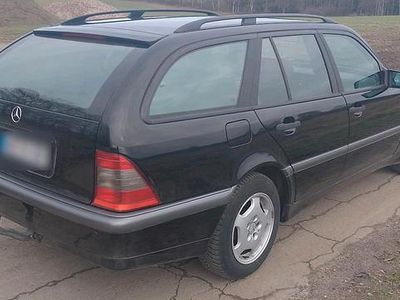 Gebraucht Mercedes C180 122 PS (89 kW) 1998 Schwarz Kombi