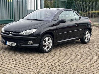 Schwarz Gebraucht 2003 Peugeot 206 CC Cabrio | 2.990 € (Fairer Preis)