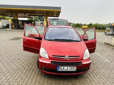 Gebraucht Citroën Xsara Picasso Tendance 109 PS (80 kW) 2007 Rot Van / Kleinbus