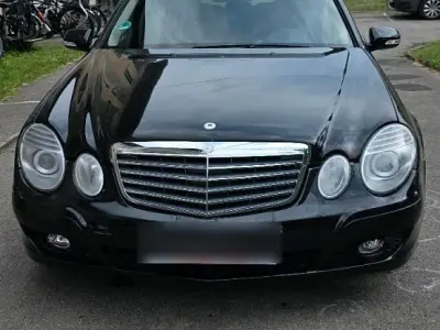Gebraucht Mercedes E220 170 PS (125 kW) 2008 Schwarz Kombi