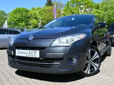 Gebraucht Renault Mégane Bose Edition 131 PS (96 kW) 2012 Grau eclipse Limousine