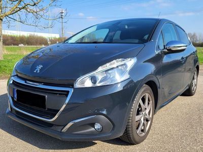 gebraucht Peugeot 208 1.2 PureTech 82 Allure