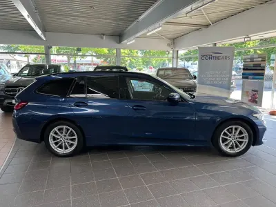 Gebraucht BMW 318 Sport Line 150 PS (110 kW) 2022 Phytonicblau Kombi