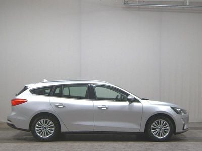 Second-hand Ford Focus Titanium 125 CP (91 kW) 2021 Argintiu Berlinǎ