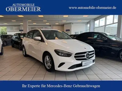 Gebraucht Mercedes B200 Style 150 PS (110 kW) 2020 Weiß (polarweiss) Kleinwagen
