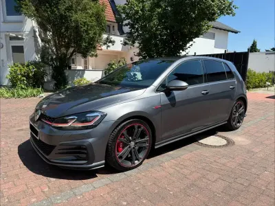 Gebraucht VW Golf VII GTI 245 PS (180 kW) 2019 Grau Limousine