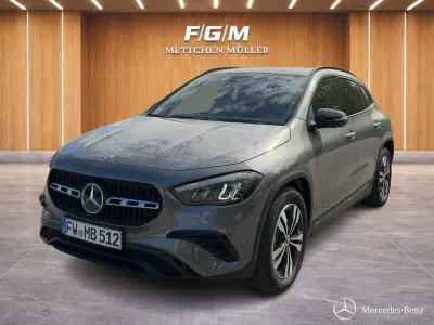 Gebraucht Mercedes GLA180 Progressive 136 PS (100 kW) 2026 Lack mountaingrau SUV
