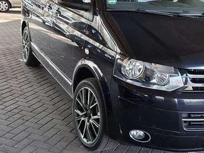 Gebraucht VW Multivan Highline 179 PS (131 kW) 2015 Schwarz Van / Kleinbus