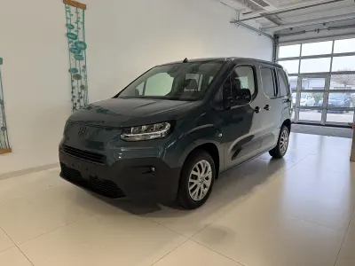 Neu Fiat Doblò Tech 102 PS (75 kW) 2026 528 blau metallic Van / Kleinbus