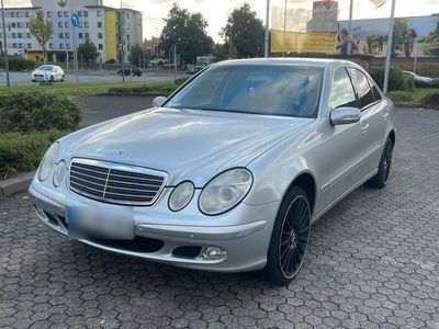 Mercedes E200