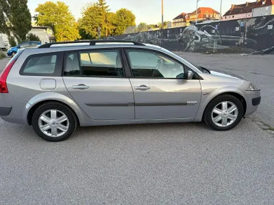 Gebraucht Renault Mégane GrandTour Authentique 120 PS (88 kW) 2003 Grau Kombi