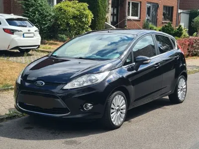Gebraucht Ford Fiesta 82 PS (60 kW) 2011 Schwarz Limousine